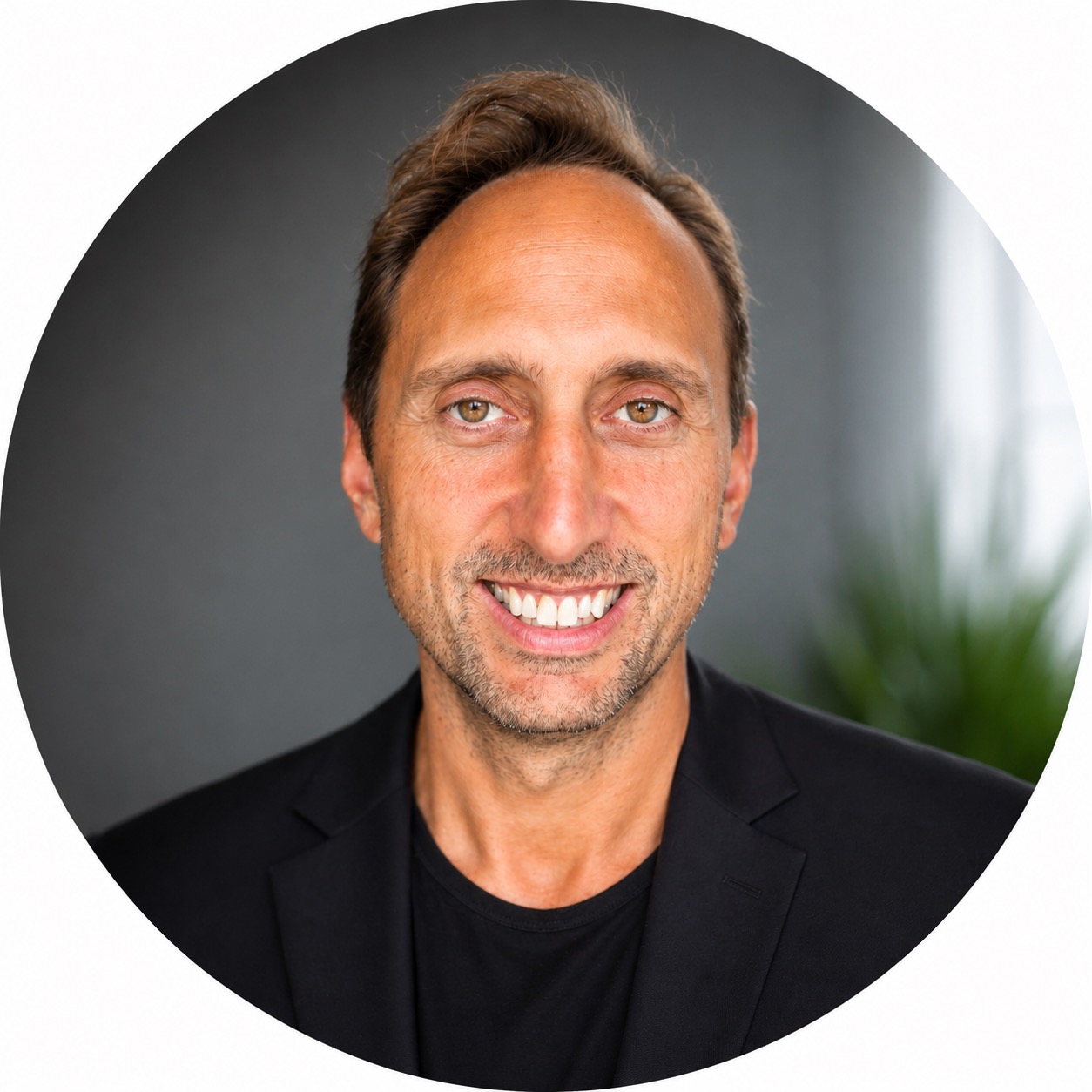 Erik Kingsley headshot